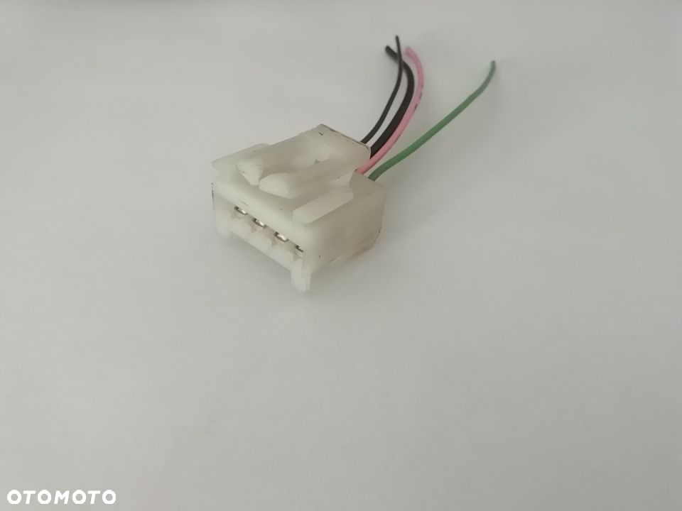 FIAT GRANDE PUNTO WTYCZKA LAMPY 4 PIN - 1