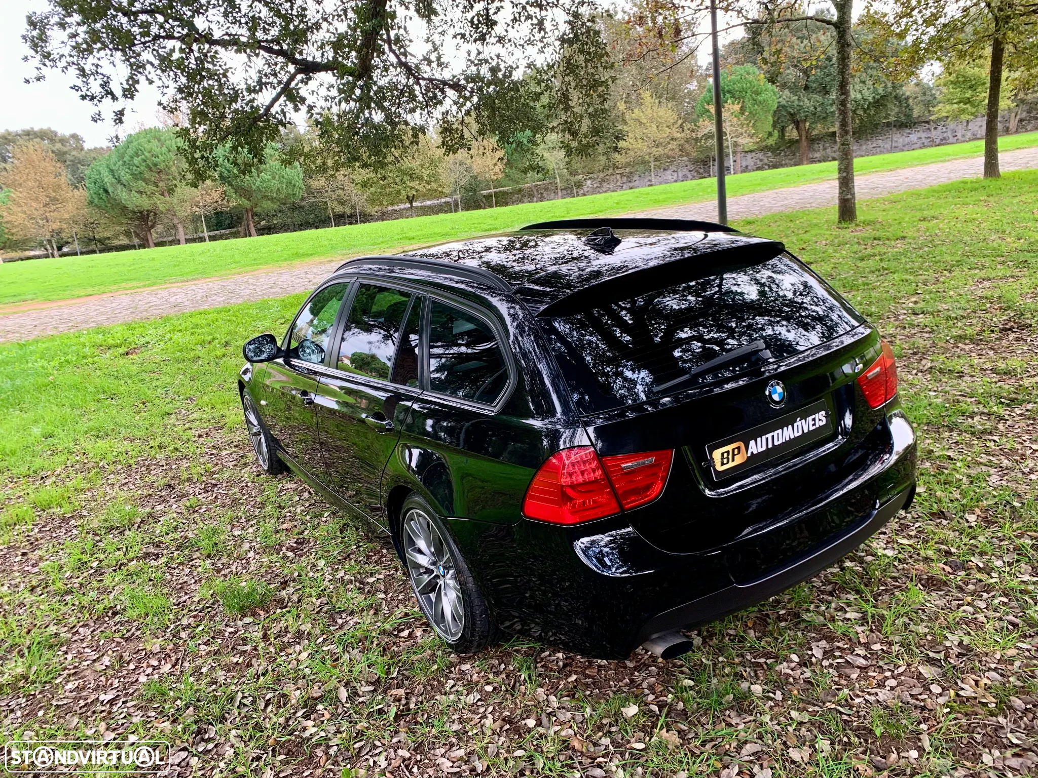 BMW 318 d Touring Pack M - 12
