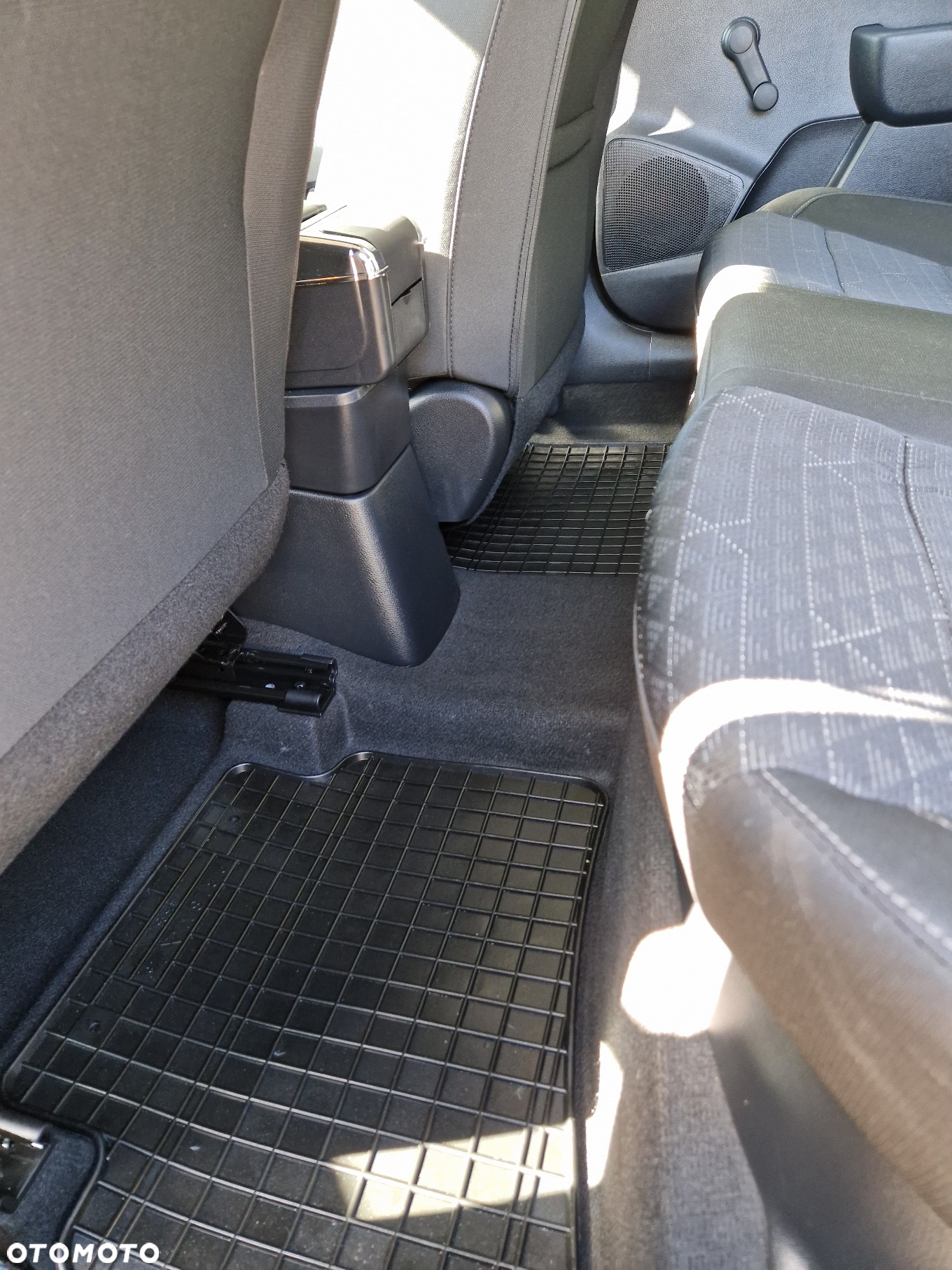 Kia Rio 1.2 M - 10
