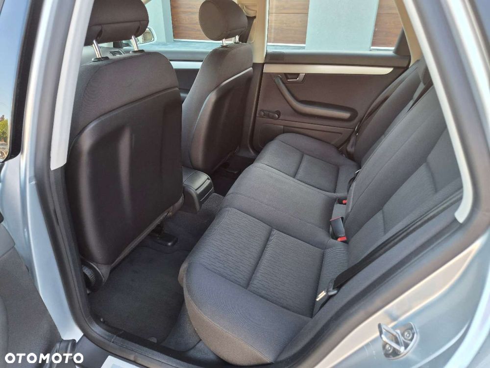 Audi A4 Avant - 16