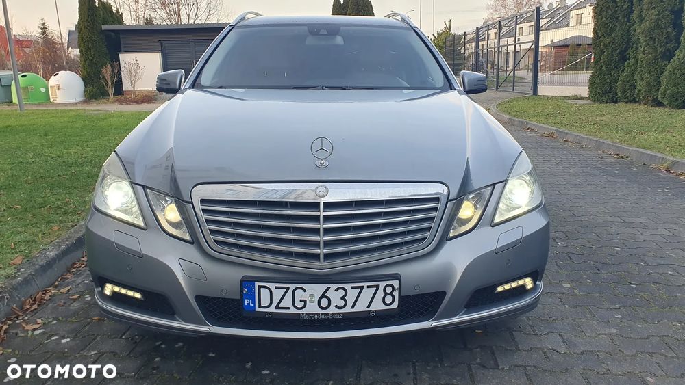 Mercedes-Benz Klasa E 300 BlueTEC 7G-TRONIC Elegance - 7