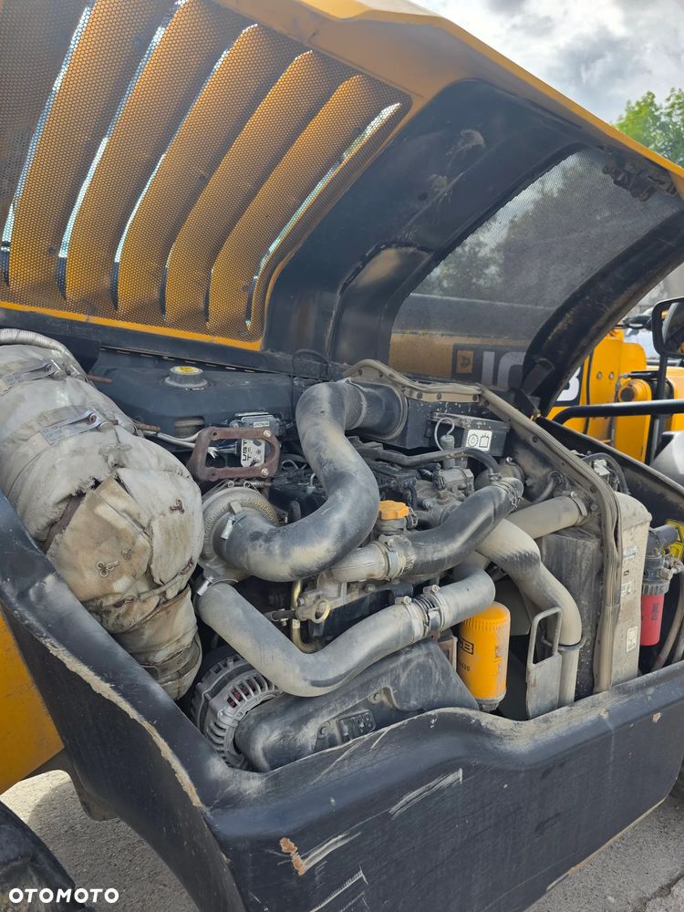 JCB 535-95 AGRI SUPER + 2 łyżki + widły - 39