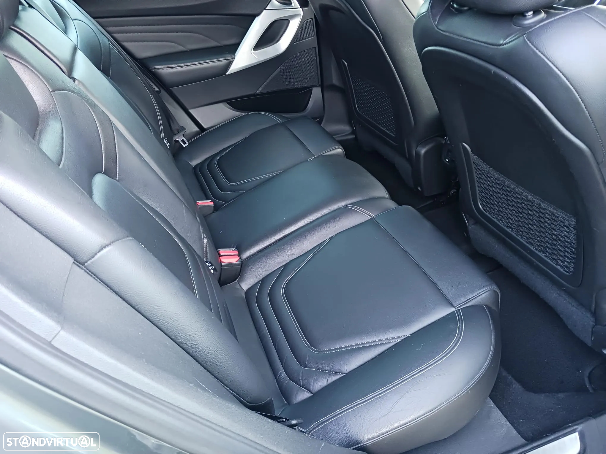 Citroën DS5 2.0 HDi Hy4 So Chic CMP6 88g - 3