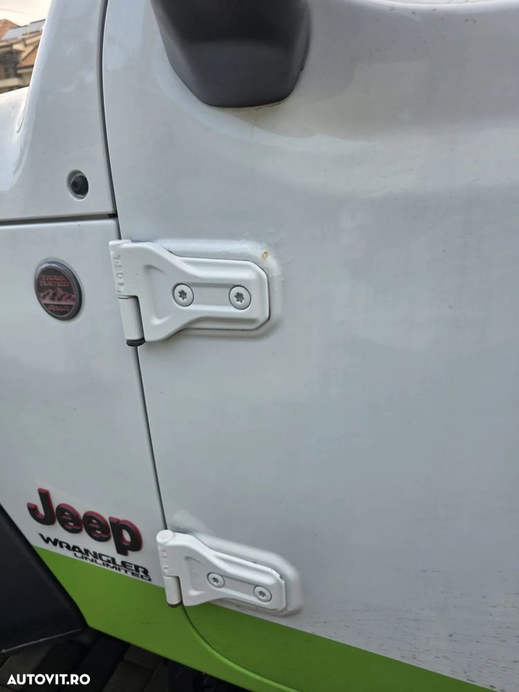 Jeep Wrangler - 13