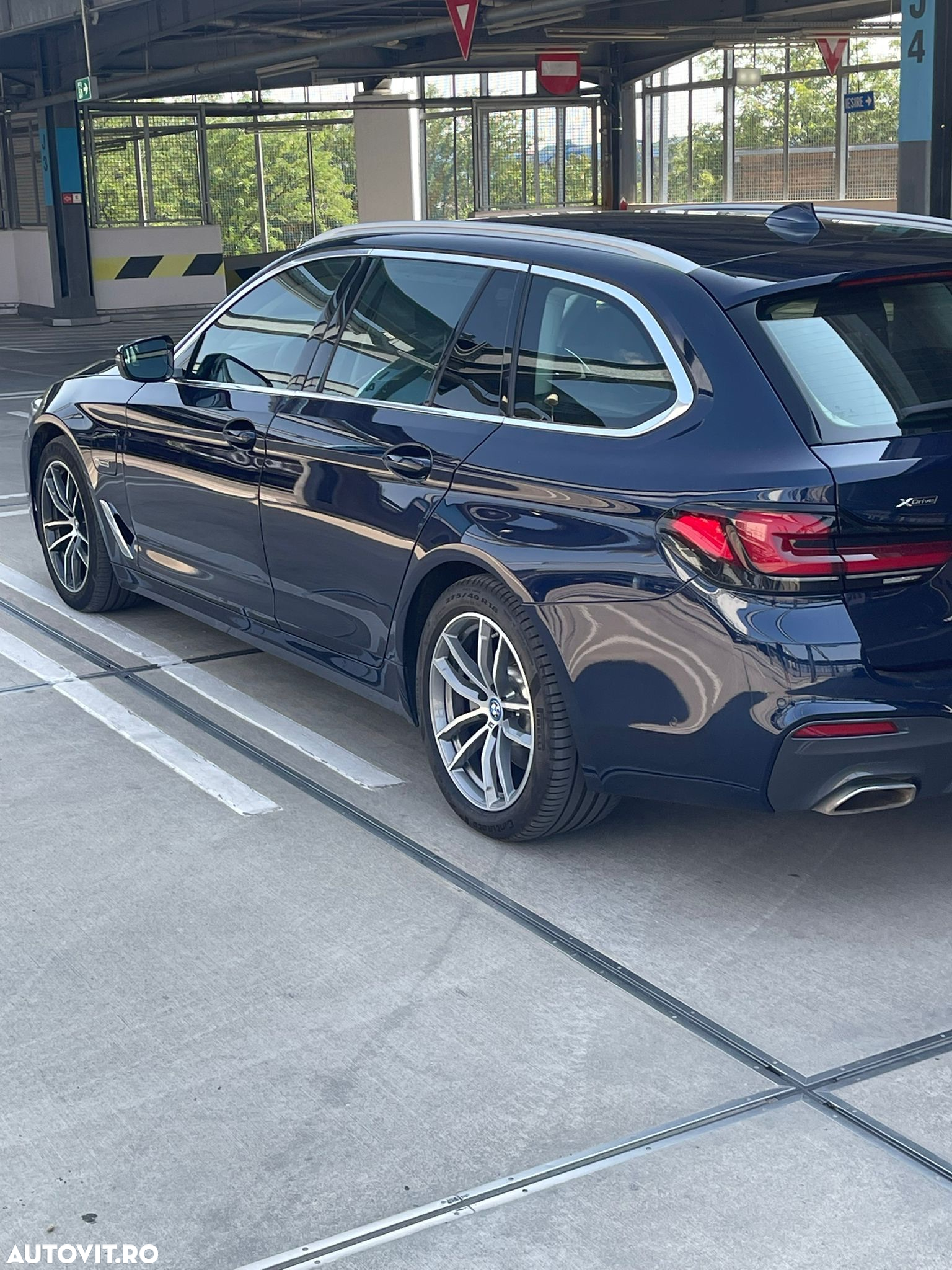 BMW Seria 5 530e xDrive Touring Aut. Luxury Line - 5
