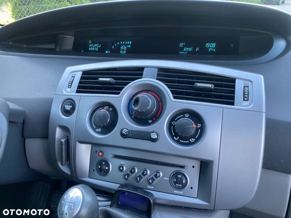 Renault Scenic - 16