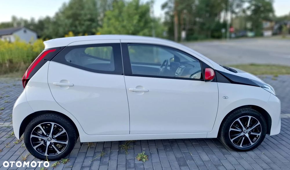 Toyota Aygo x-play connect - 32