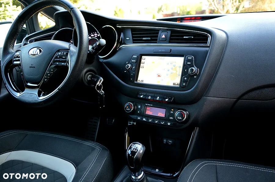 Kia Ceed 1.0 T-GDI Business Line Plus - 32