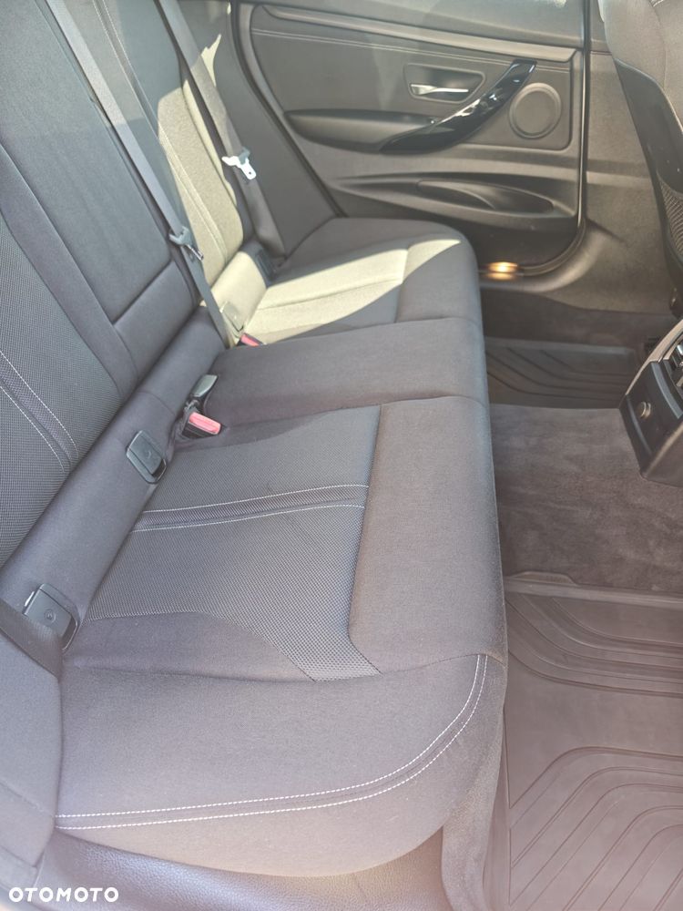 BMW Seria 3 320d - 17