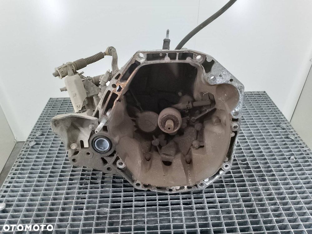 SKRZYNIA BIEGÓW MANUALNA DACIA LOGAN JRQ K9GF 1.5 DCI - 4