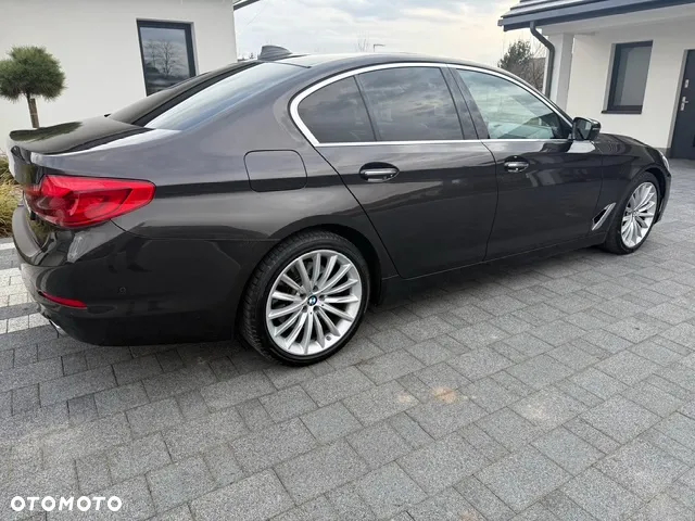 BMW Seria 5 530d xDrive Luxury Line - 2
