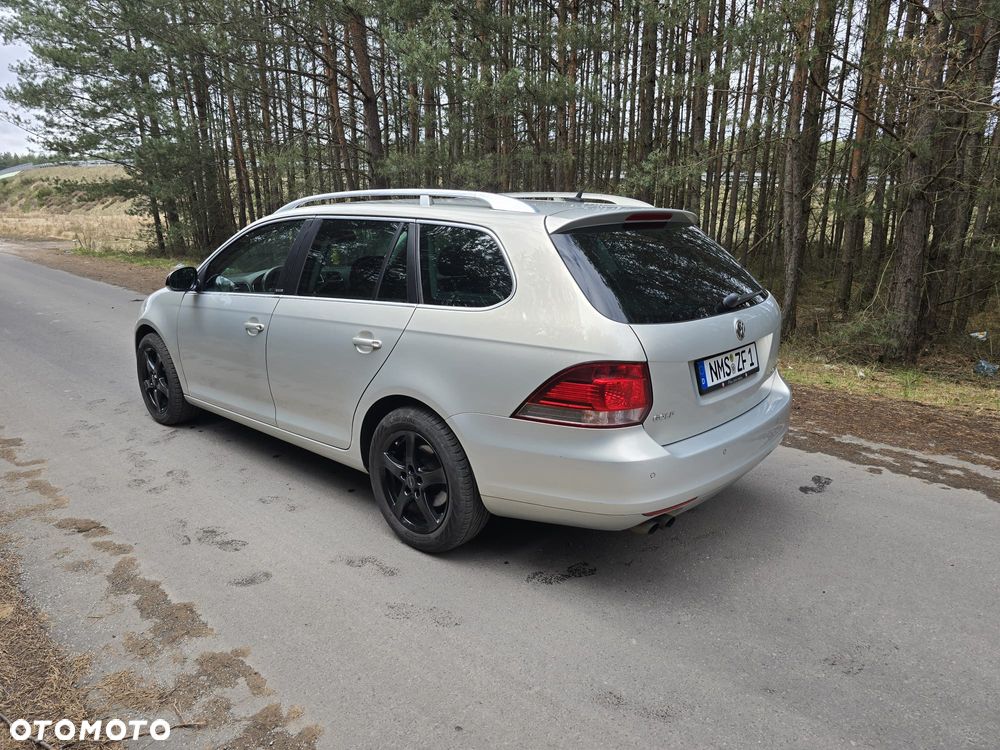 Volkswagen Golf 2.0 TDI DPF Style - 4