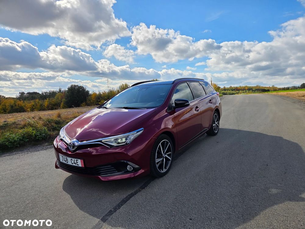 Toyota Auris 1.6 Selection - 1