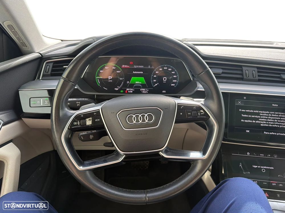 Audi e-tron 55 quattro - 13