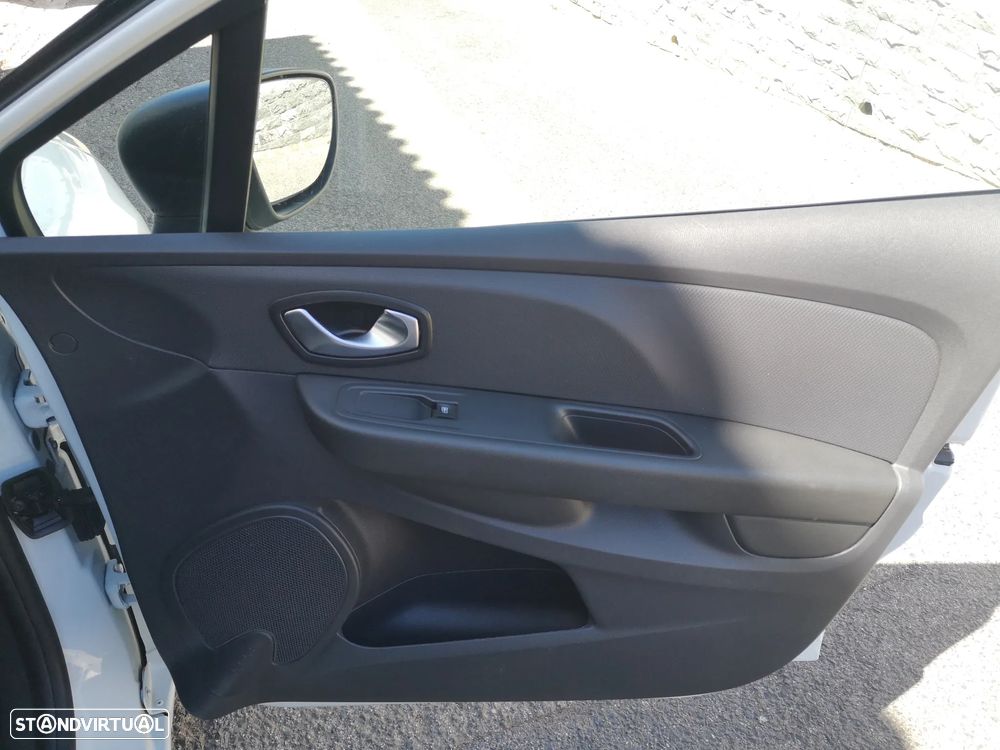 Renault Clio 1.5 DCI - 9