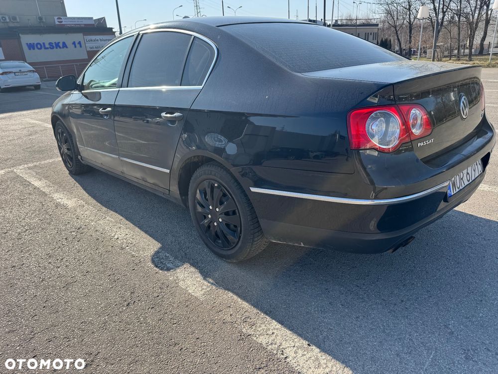 Volkswagen Passat 2.0 FSI Comfortline - 4