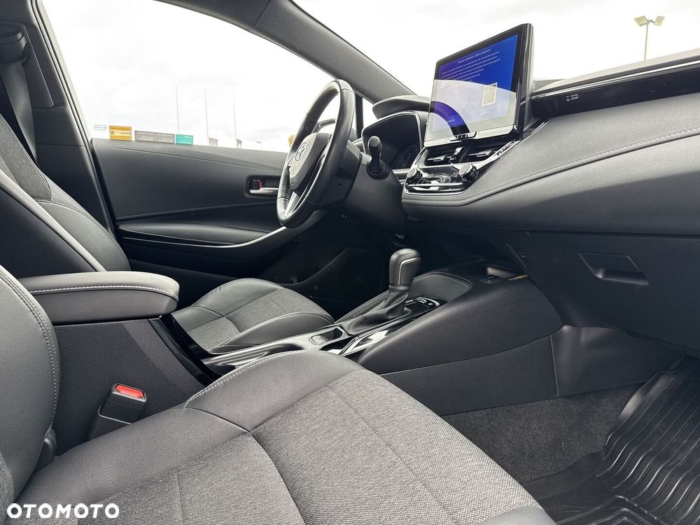 Toyota Corolla - 10