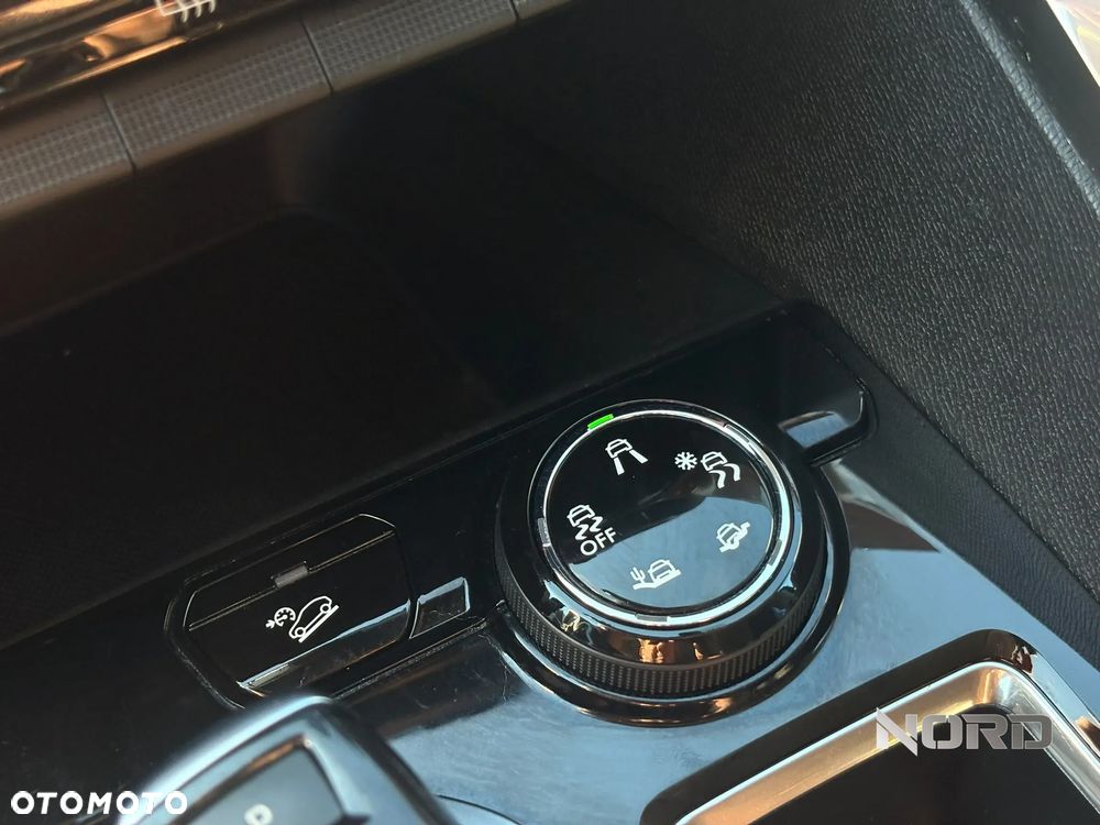 Peugeot 5008 PureTech 130 EAT6 Allure - 24
