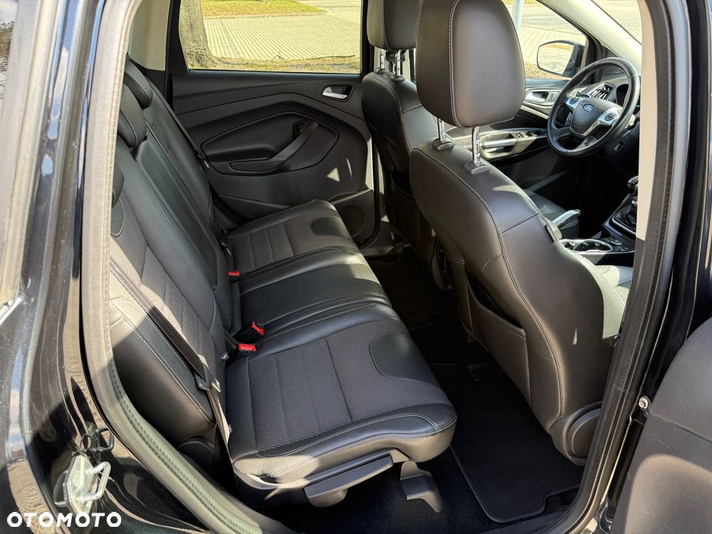 Ford Kuga 2.0 TDCi 4x4 Titanium - 25