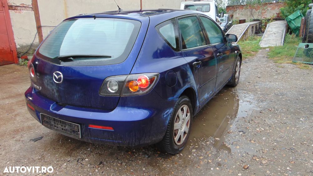 Bara spate Mazda 3,hatchback,an 2006 - 3