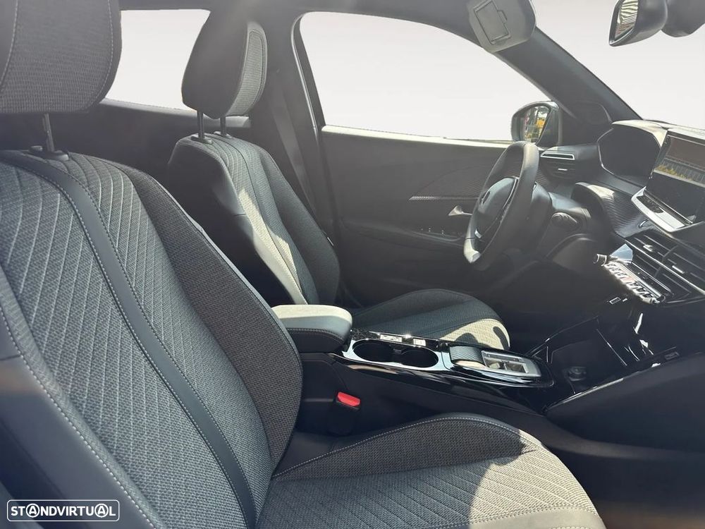 Peugeot e-2008 54 kWh Allure - 14
