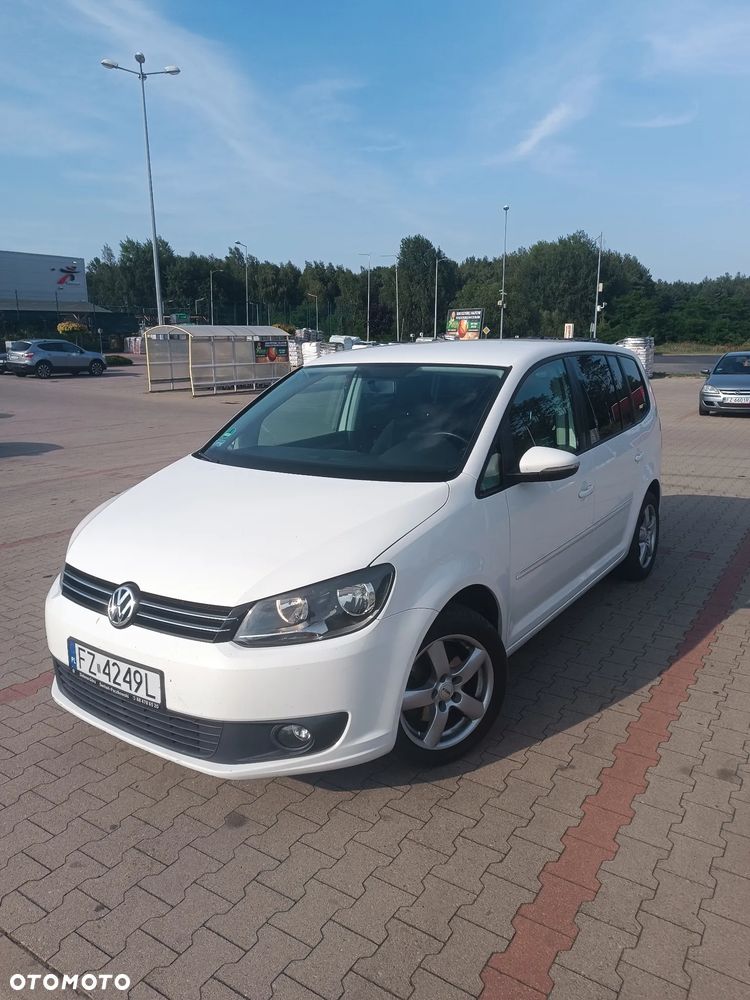 Volkswagen Touran - 4