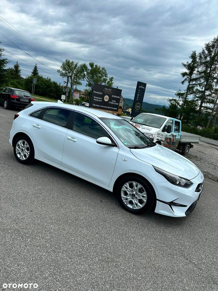 Kia Ceed 1.5 T-GDI Business Line Plus DCT - 11