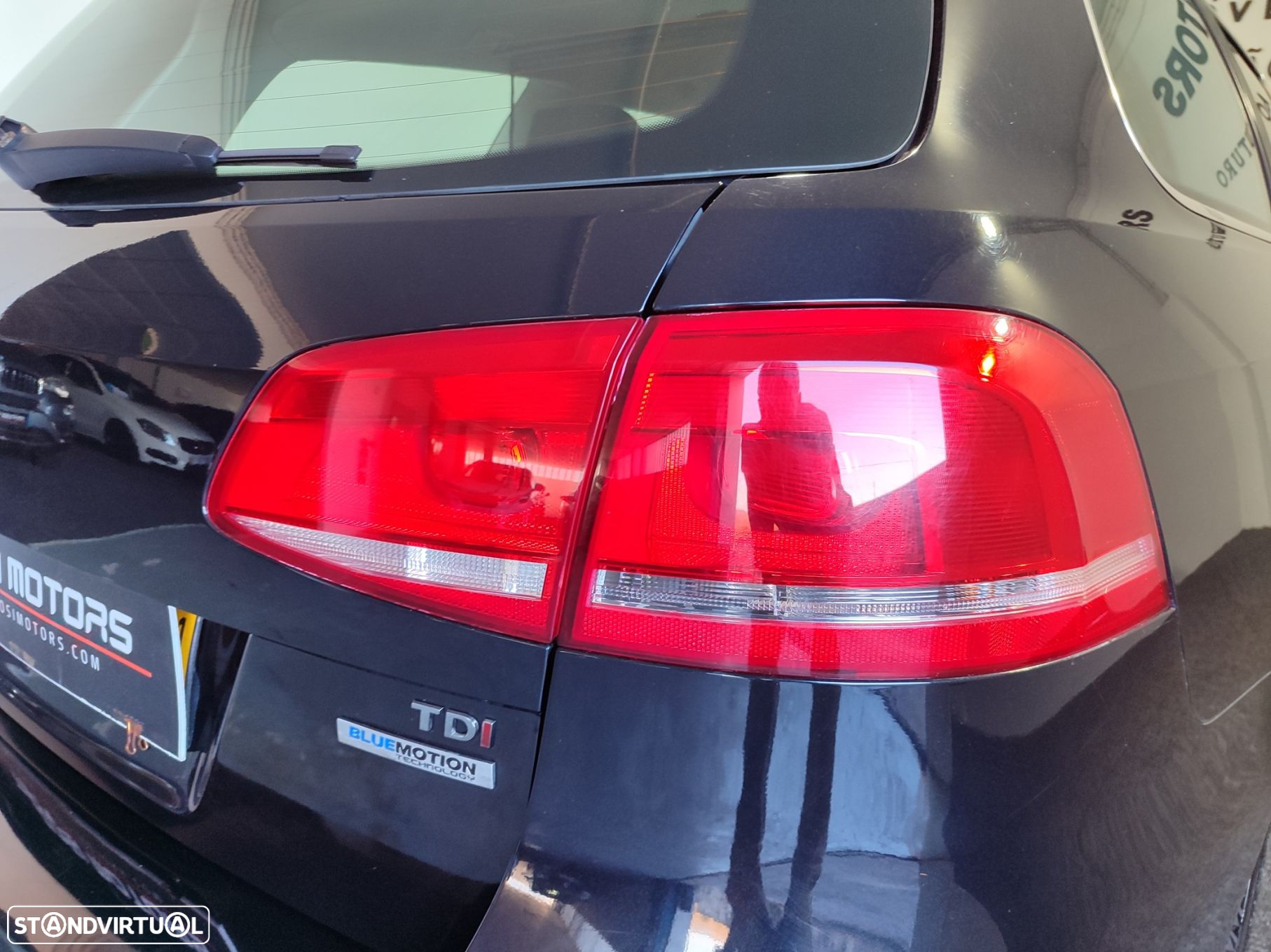 VW Passat Variant 1.6 TDI Confortline BlueMotion - 9
