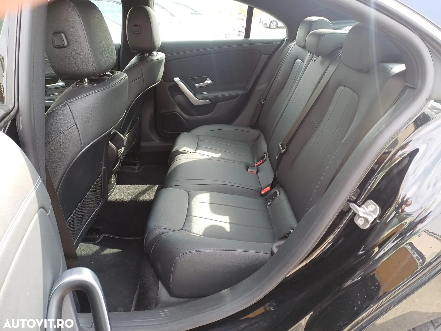 Mercedes-Benz CLA 180 7G-DCT - 18
