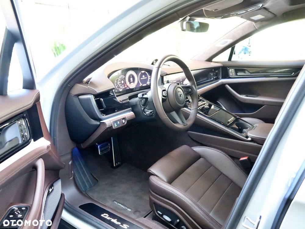 Porsche Panamera - 15