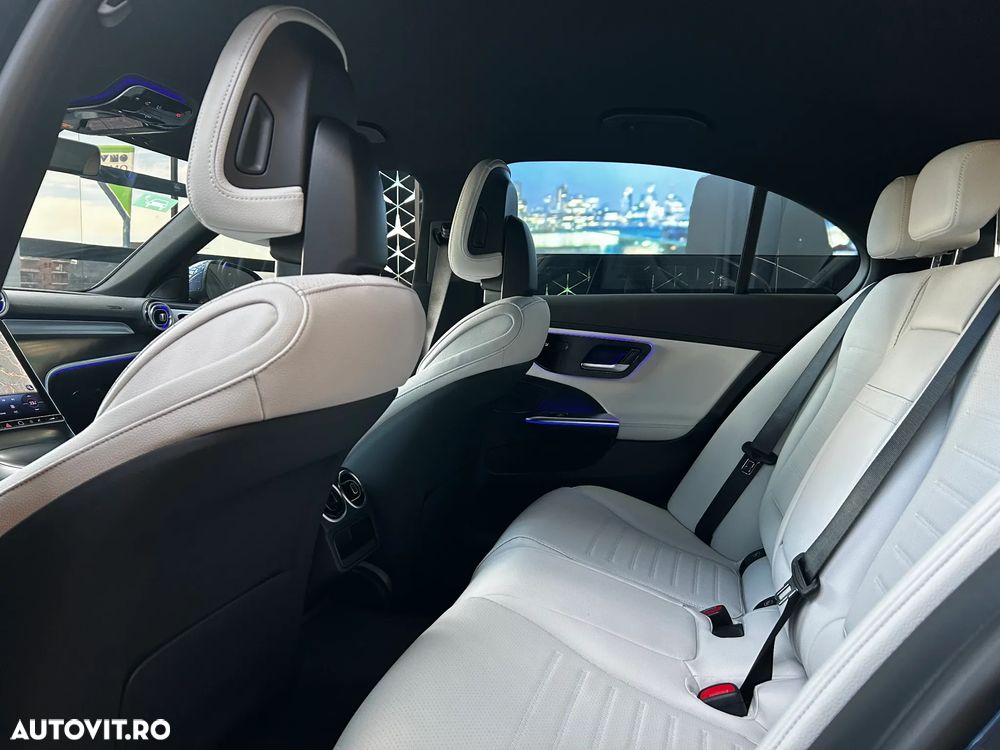 Mercedes-Benz C 300 PHEV 4MATIC - 11