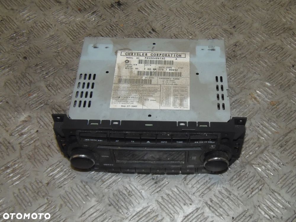 RADIO DODGE CALIBER - 1