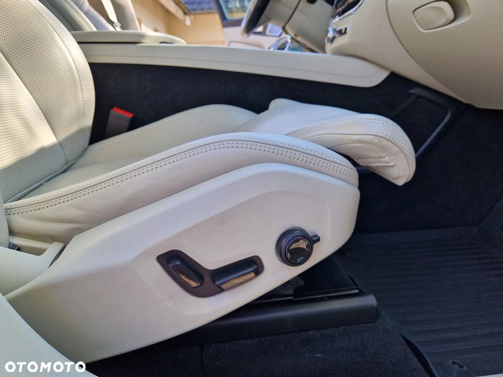 Volvo XC 60 D5 AWD Inscription - 26
