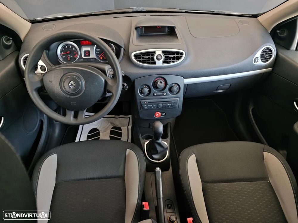 Renault Clio - 37