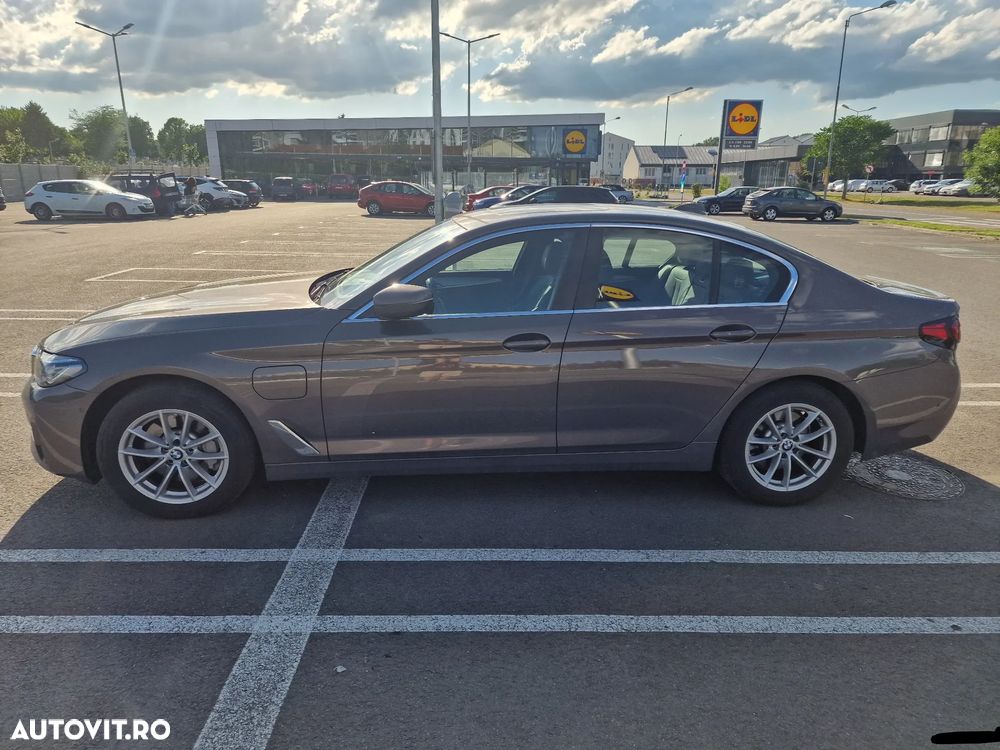 BMW 5 Series 2020 — imagine 7