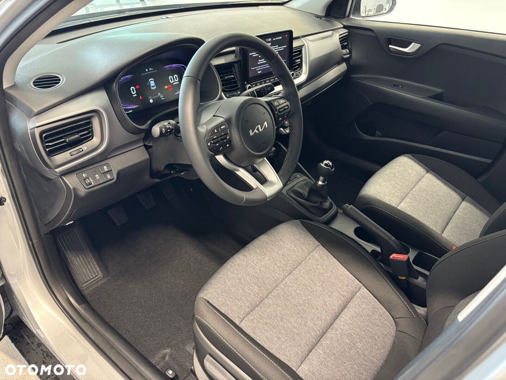 Kia Stonic - 8