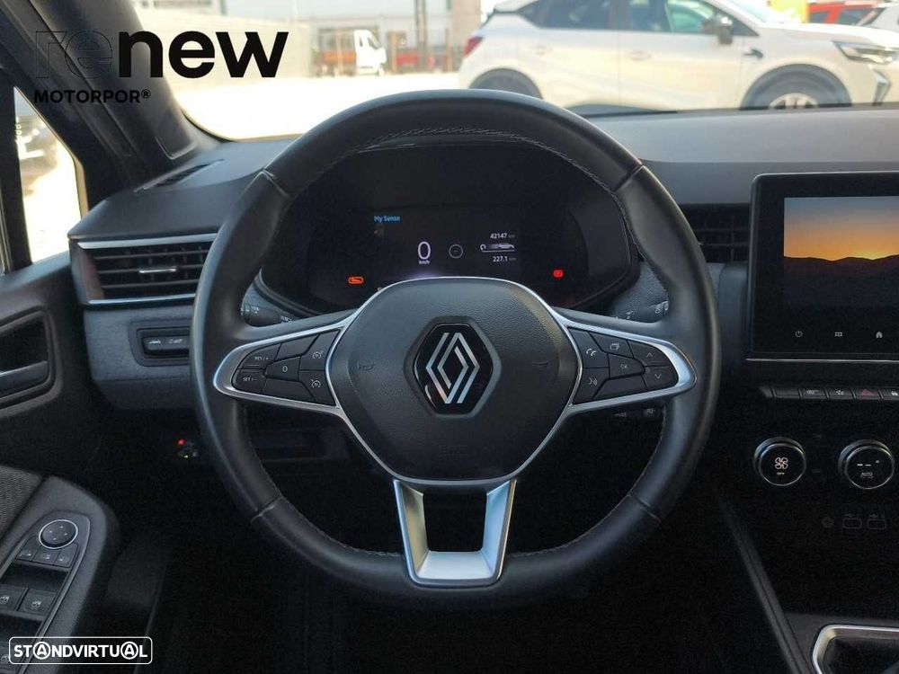 Renault Clio 1.0 TCe Techno — fotografia 18