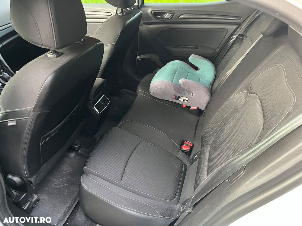 Renault Megane Blue dCi 116 Zen - 6