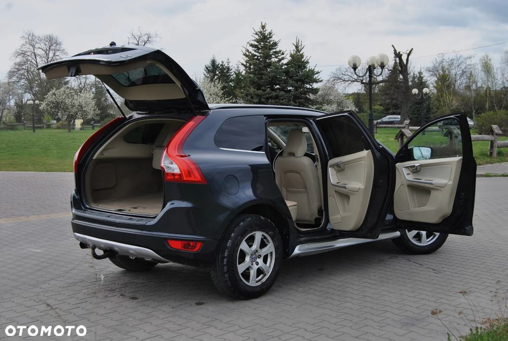 Volvo XC 60 D5 AWD Momentum - 19