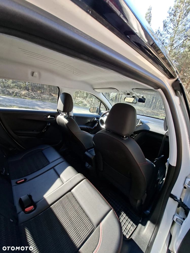 Peugeot 2008 BlueHDi FAP 120 STOP & START GT-Line Edition - 10
