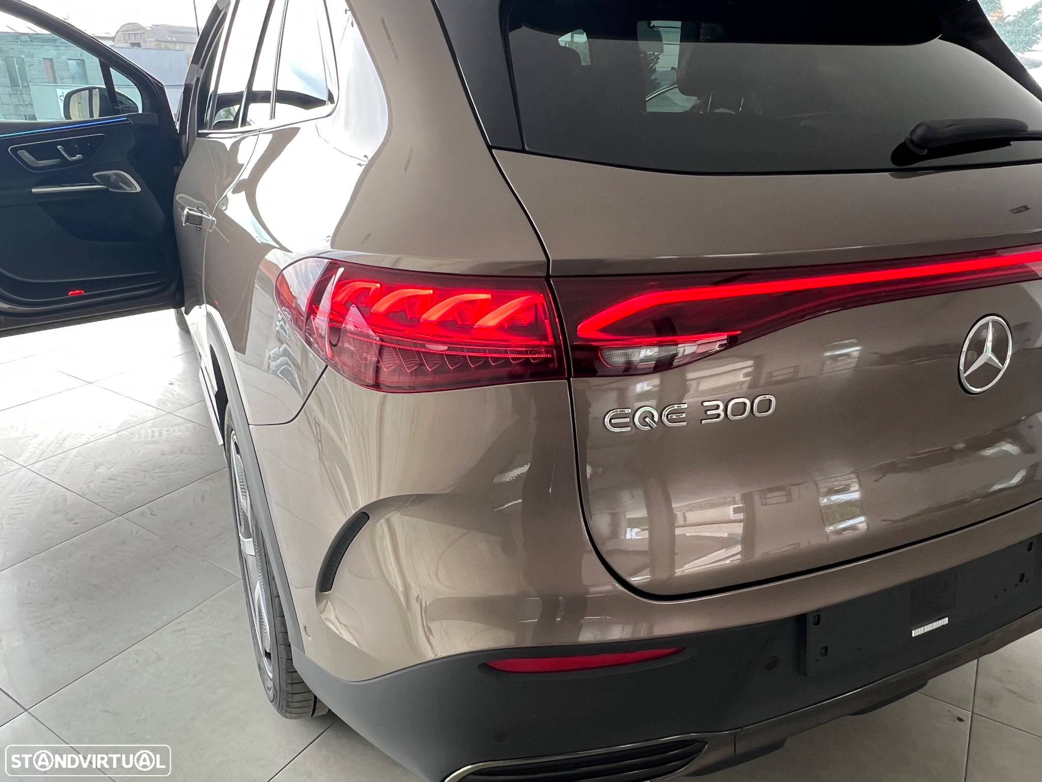 Mercedes-Benz EQE SUV 300 AMG Line - 8