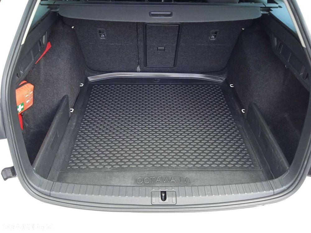 Skoda Octavia 2.0 TDI Ambition DSG - 16