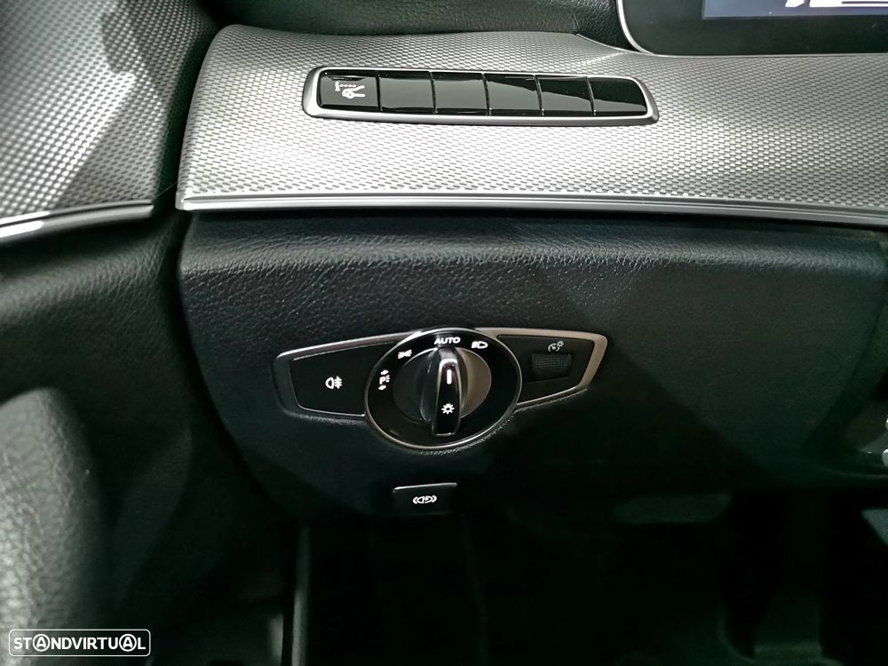 Mercedes-Benz E 220 CDi Avantgarde BE Auto. - 25