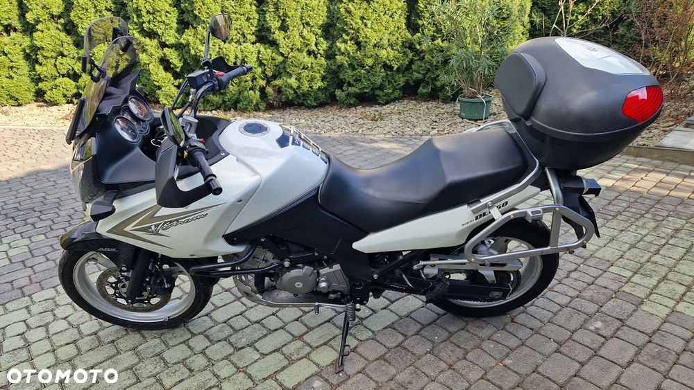 Suzuki V-STROM - 8