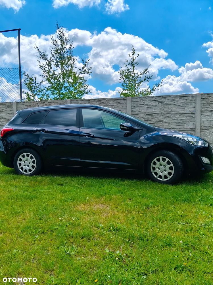 Hyundai i30 1.6 D Classic + DCT - 12