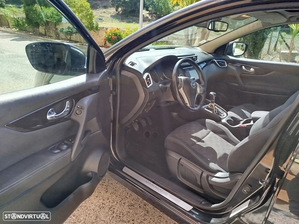Nissan Qashqai 1.5 dCi N-Connecta 18 - 9