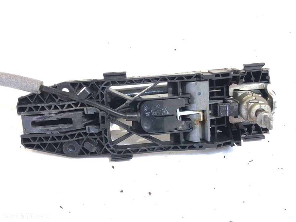 KLAMKA ZEWNĘTRZNA LEWY PRZÓD  VW GOLF VII Variant (BA5, BV5) 2013 - 2022 2.0 TDI 110 kW [150 KM] - 4