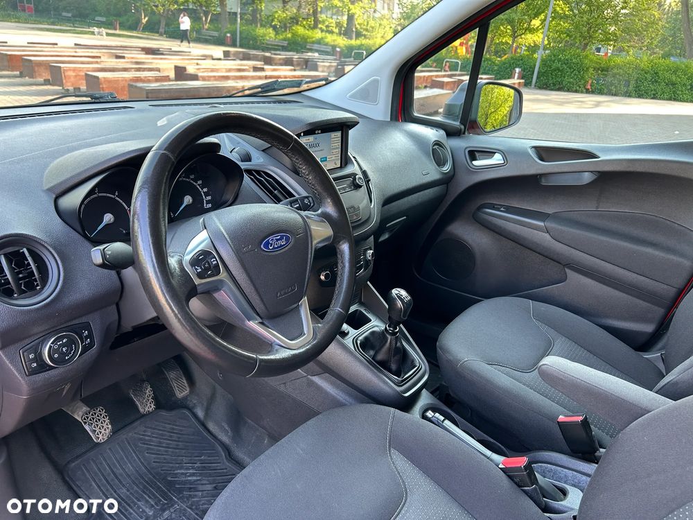 Ford Transit Courier - 12