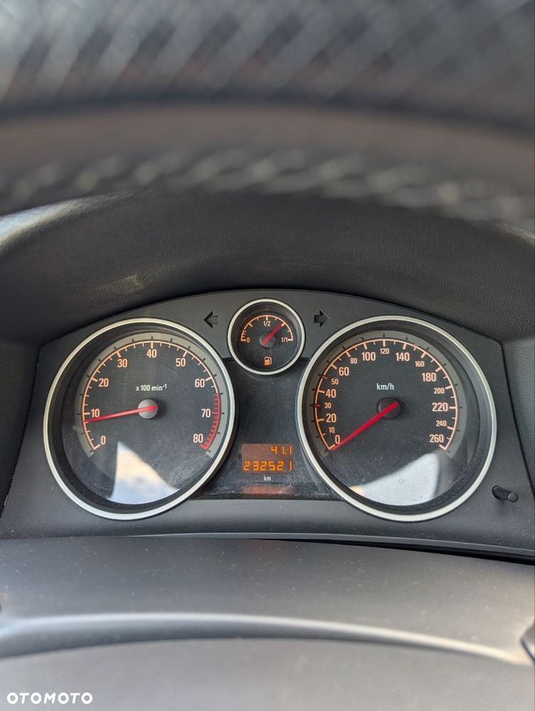 Opel Astra 1.6 Essentia - 14