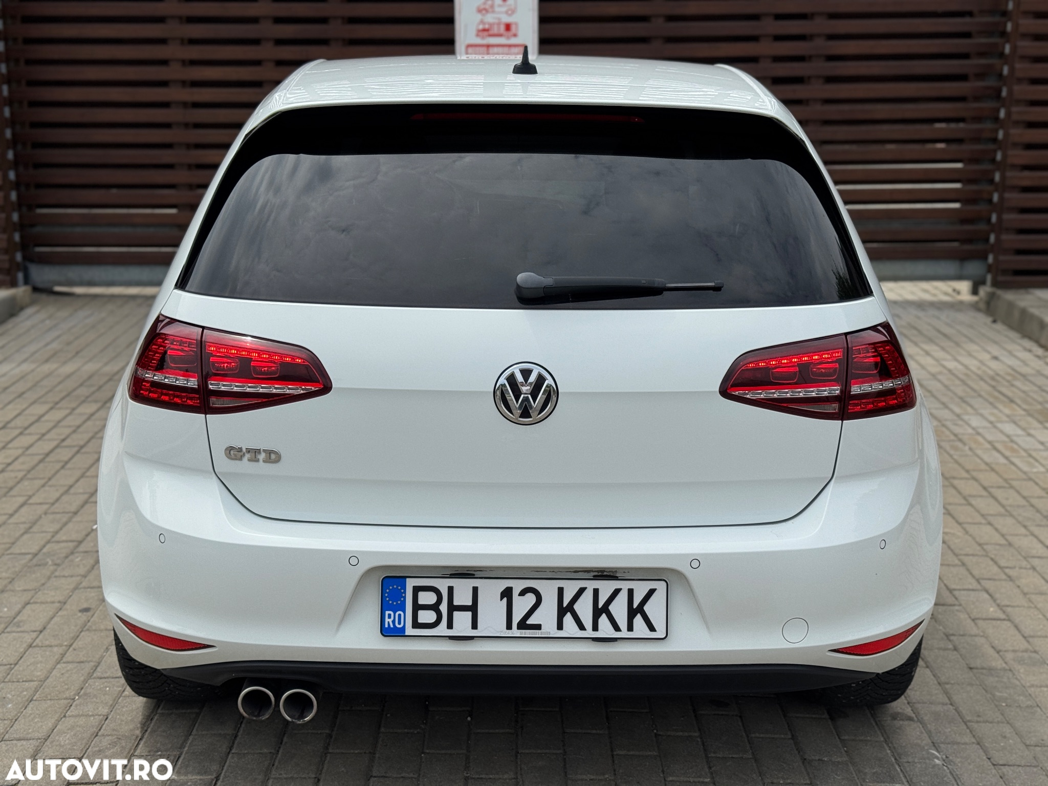 Volkswagen Golf 2.0 TDI DSG GTD - 4